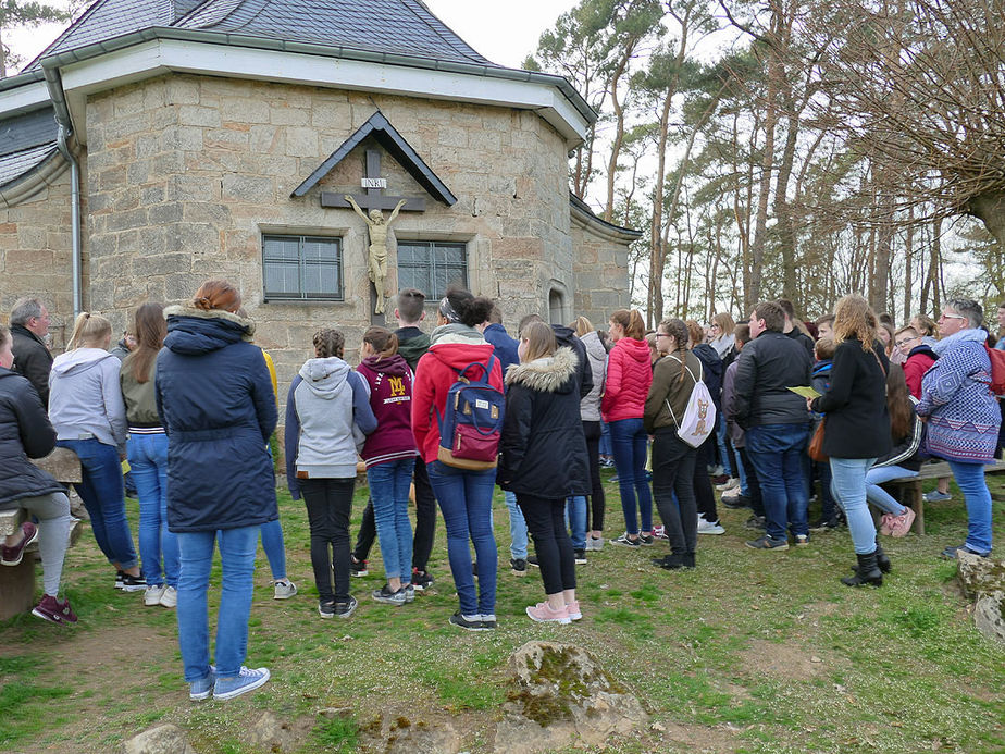 Ökumenischer Jugendkreuzweg in Naumburg (Foto: Karl-Franz Thiede)